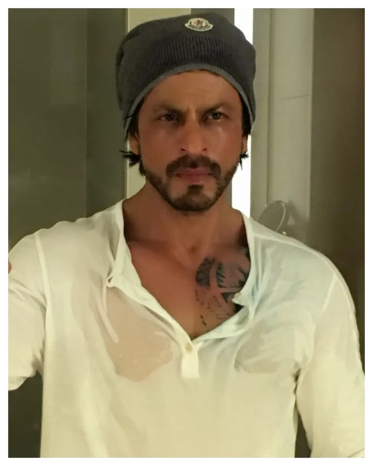 SRK got a new leather jacket as gift to beat Amsterdam chill