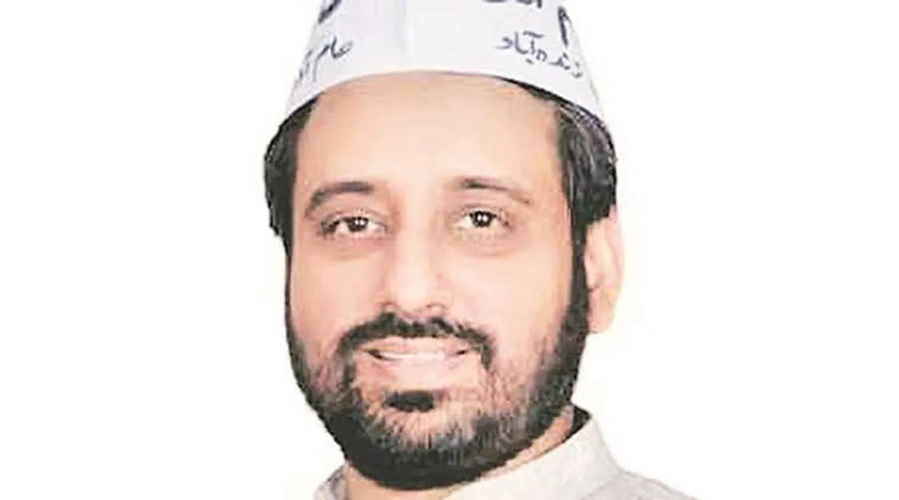 AAP refuses to accept Amanatullah Khan's resignation