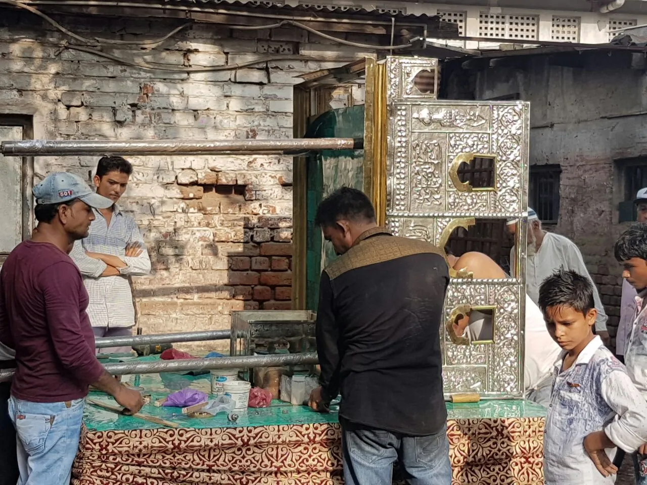 Hindu Making Tazia for Muslim neighbours