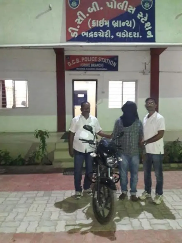 Accused involved in more than 15 such chain snatching incidents arrested