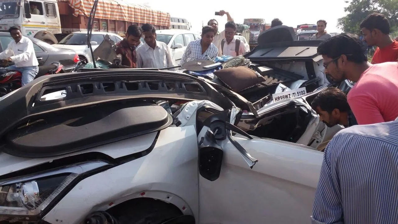 Accident near Tarsali bypass in Vadodara, 1 women died on the spot