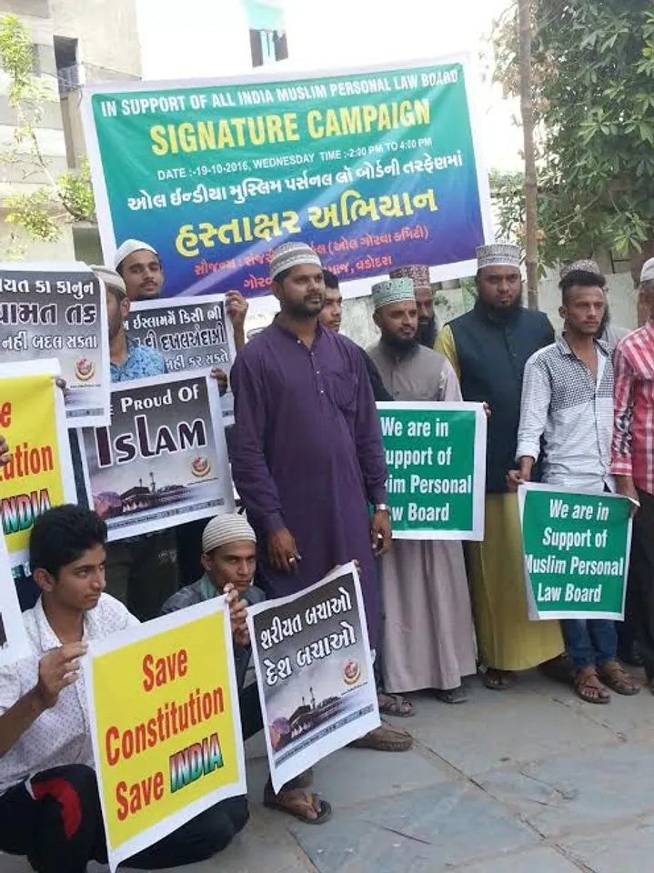 Muslim ladies from Vadodara signed a letter to President of India, regarding triple Talaq