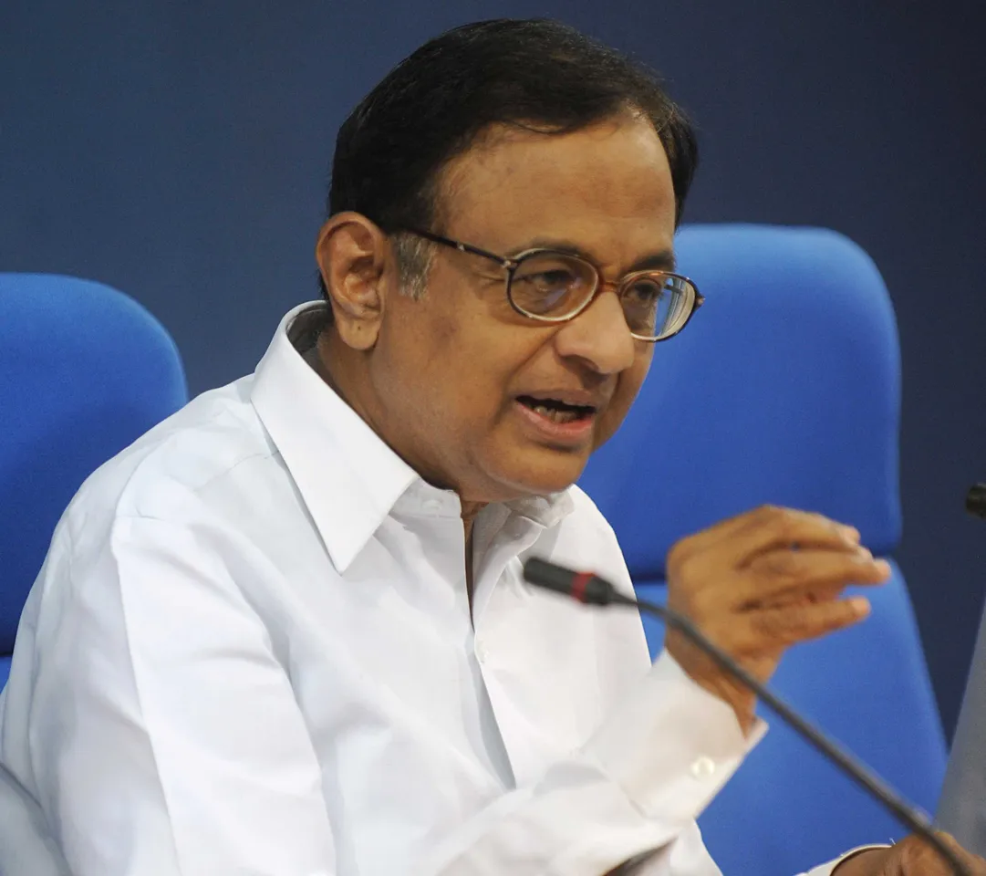 Congress gives guarded reaction to demonetisation