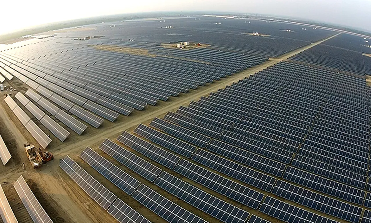 Pakistan setting up world's biggest solar park