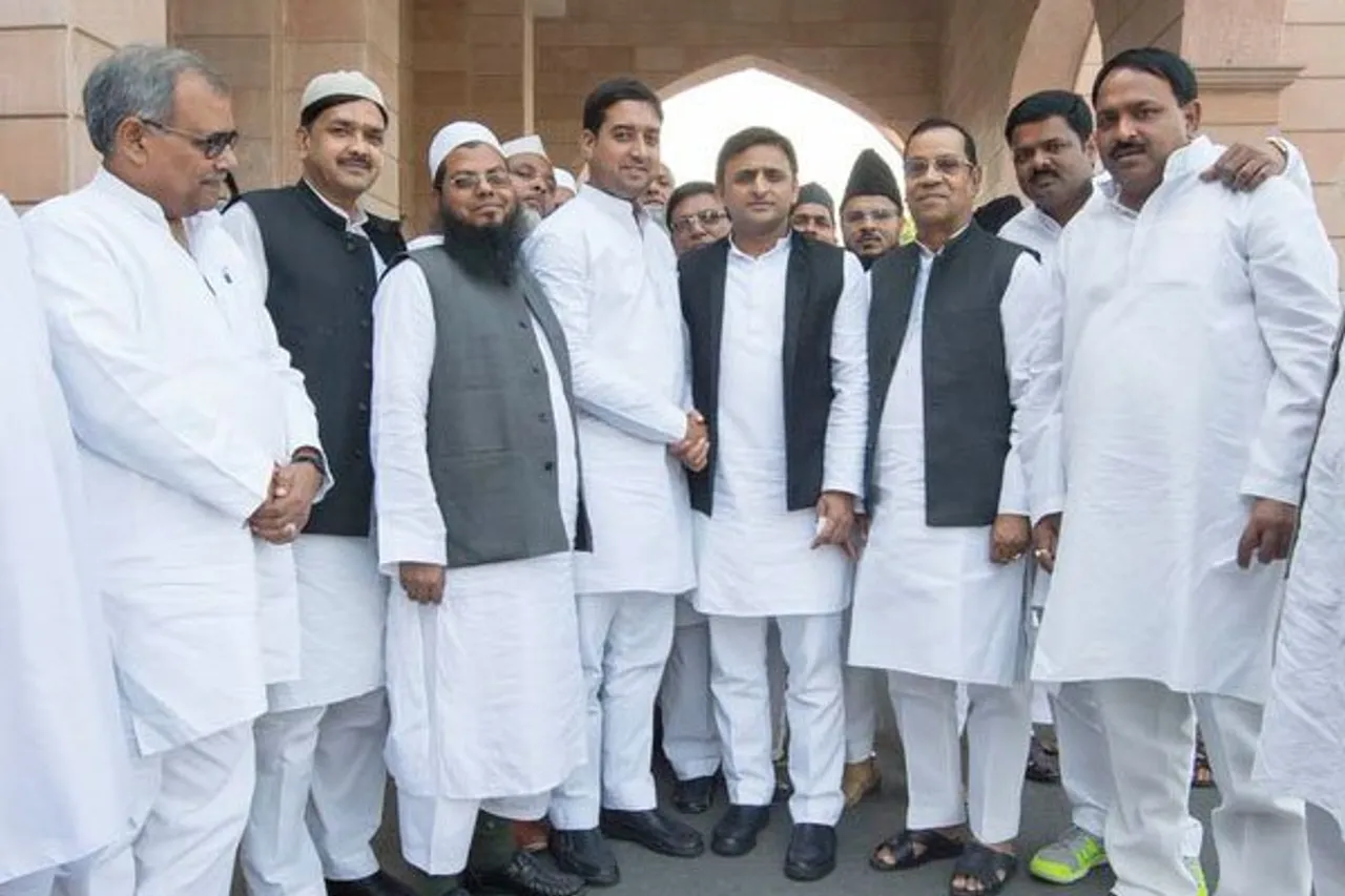 Samajwadi Party presents united face as Akhilesh embarks on Rath Yatra