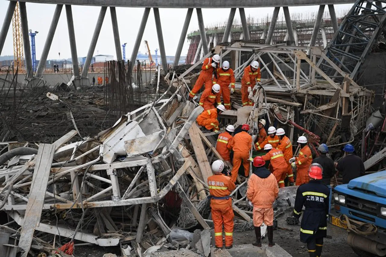 40 killed in China building collapse