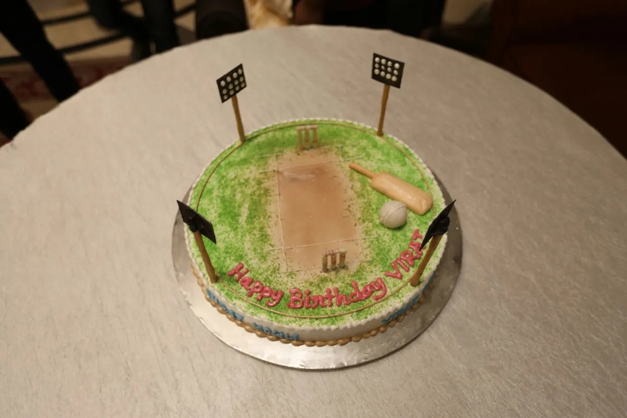 Anushka surprised virat kohli on his birthday