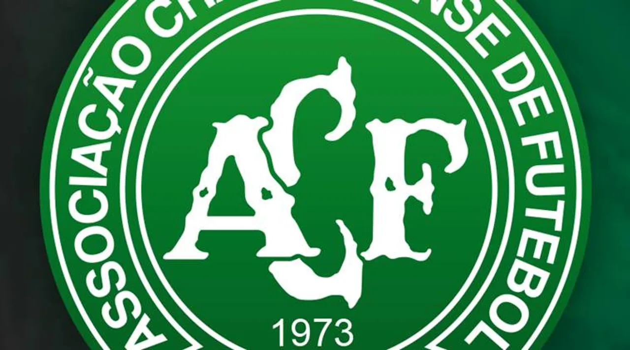 Plane carrying Brazilian football team crashes in Colombia