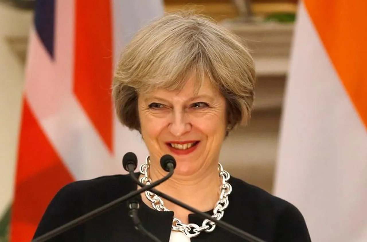 Karnataka CM raises visa issues with Theresa May