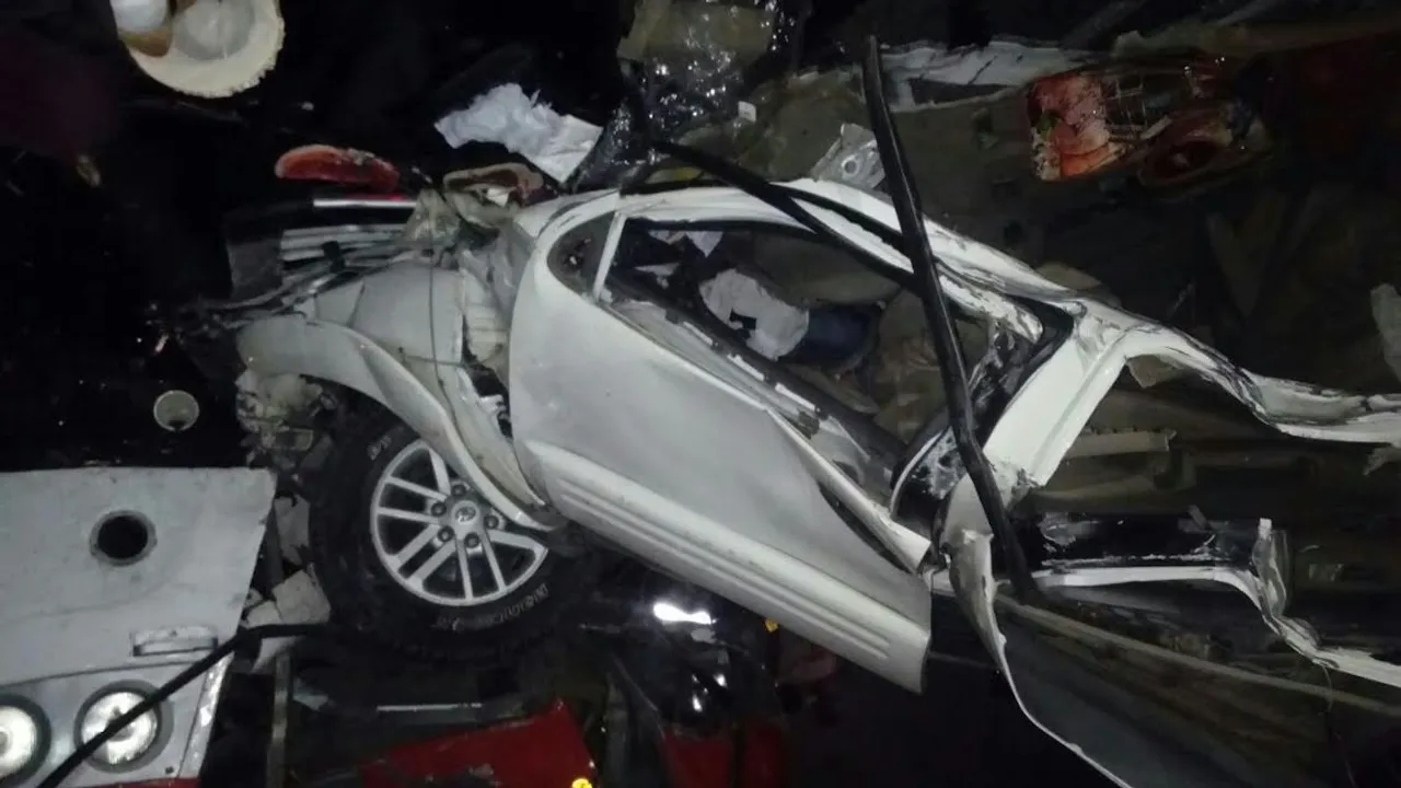 9 died including four children in a horrific accident near Karjan