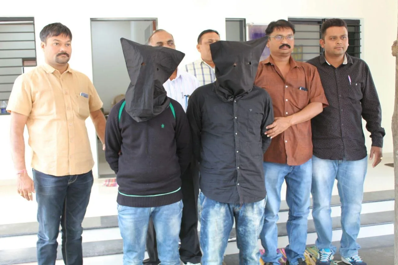SOG arrested two more with country made pistol and live cartridges