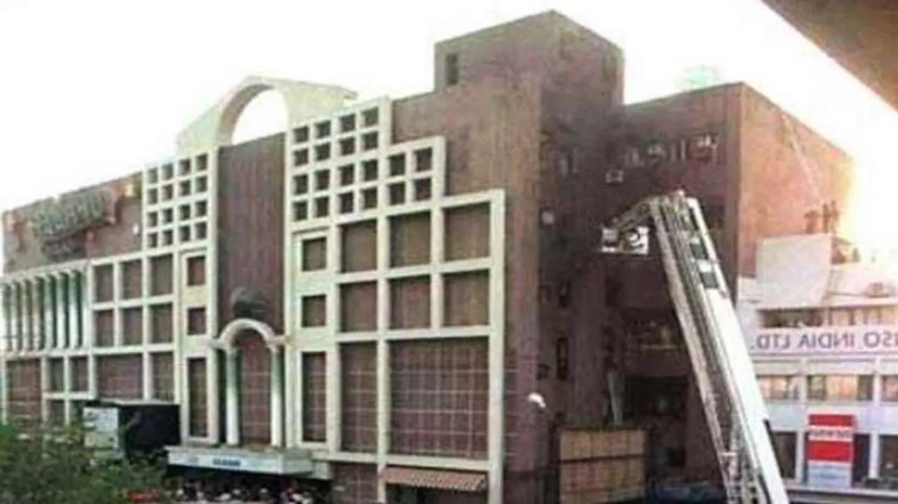 Uphaar tragedy: Ansal brothers told not to leave country
