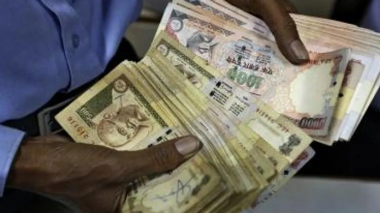 Demonetisation: Last day to deposit scrapped notes