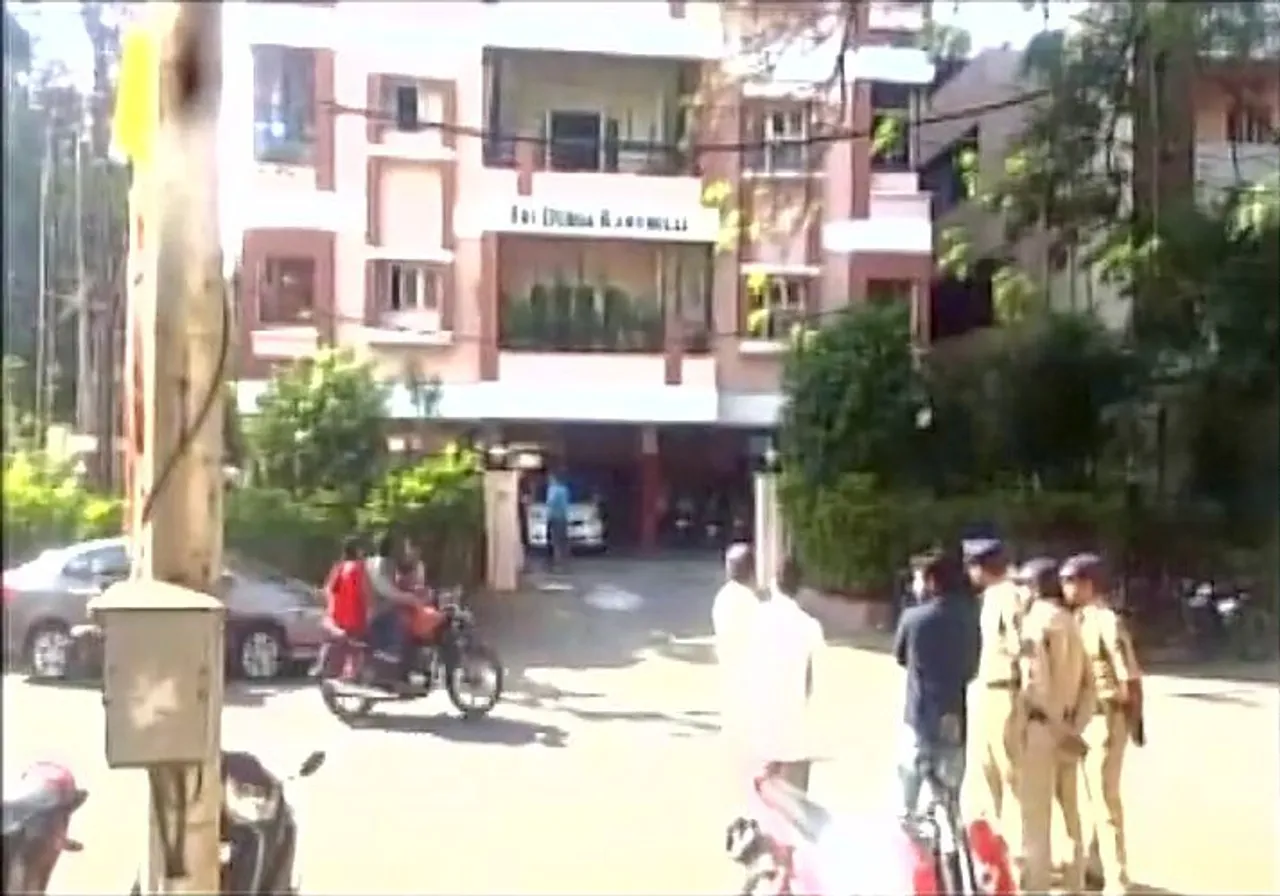 Bank CEO injured in firing in Hyderabad