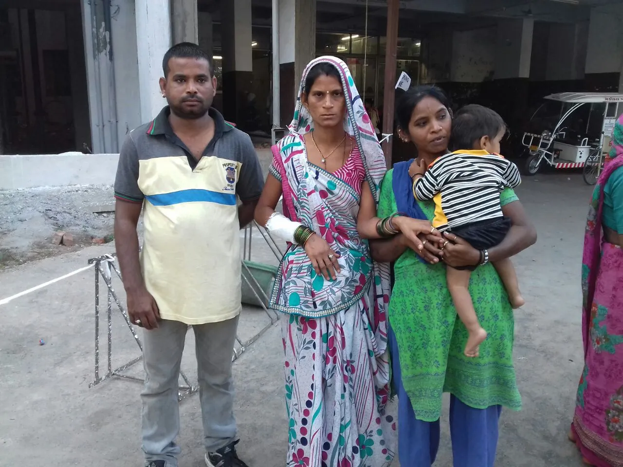 One year old escaped after a cow hit the mother in Vadodara