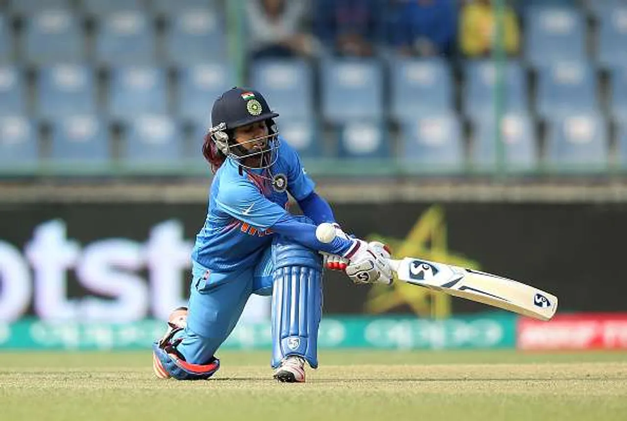 Indian eves thrash Lanka to storm into Asia Cup final