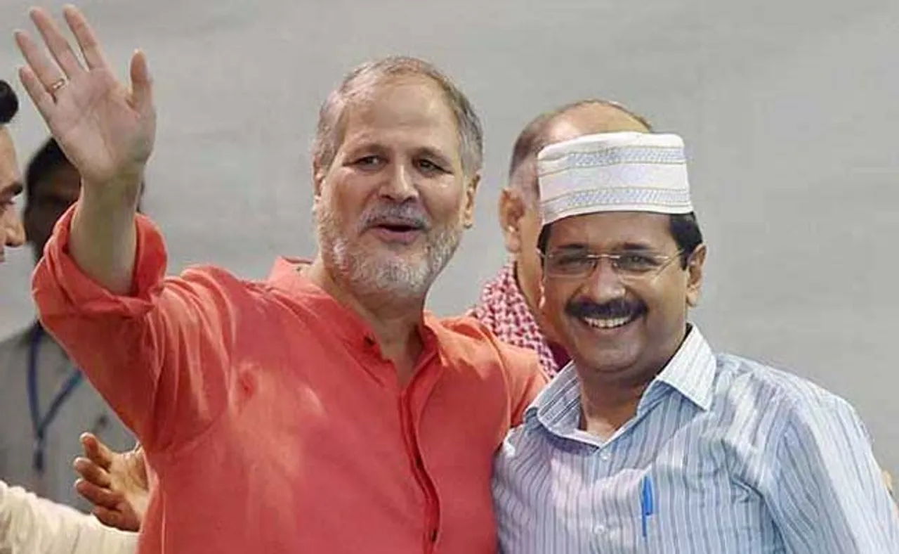 Kejriwal breaks bread with Jung