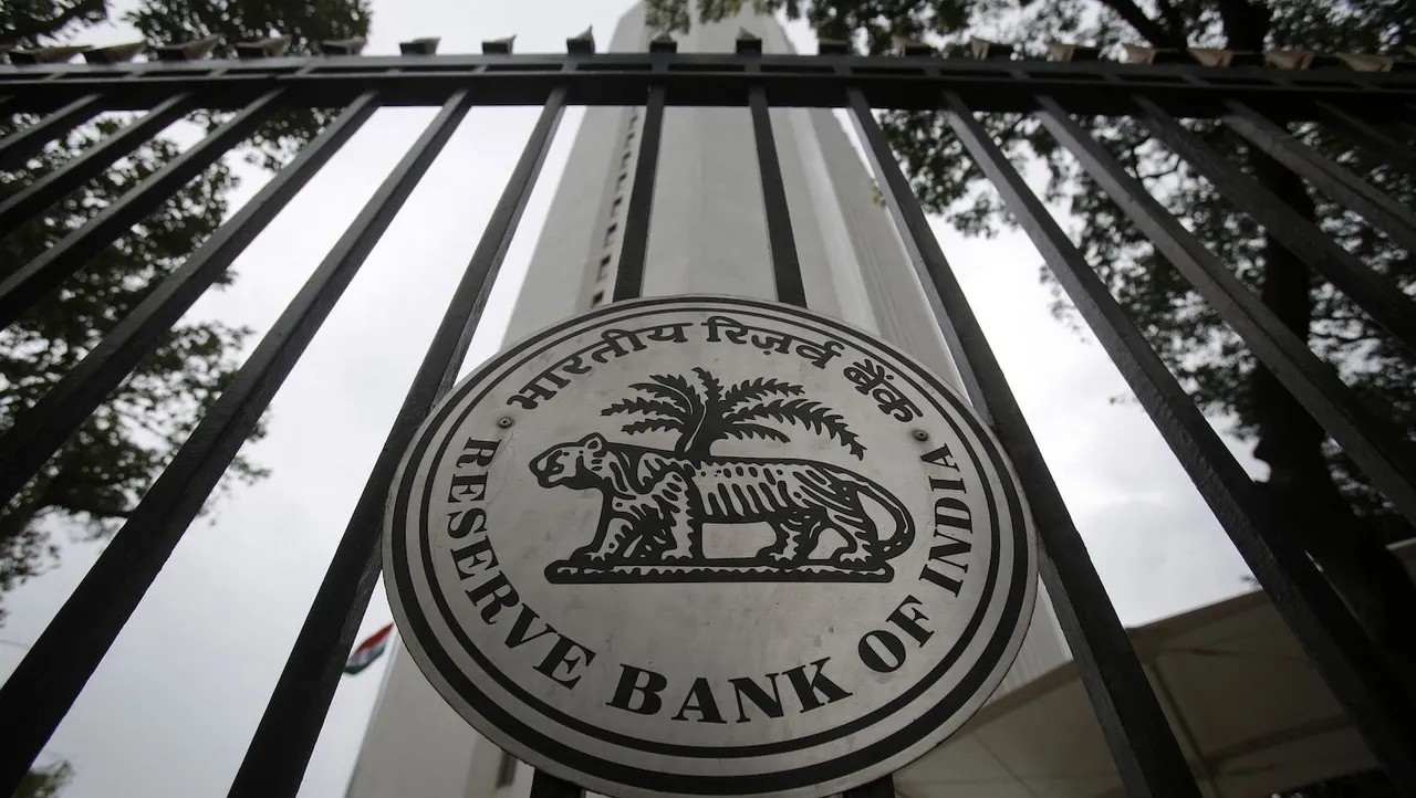 India’s central bank lowers growth forecast to 7.1%