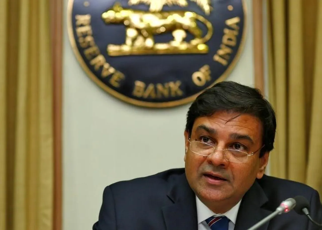 RBI Governor runs away from reporters