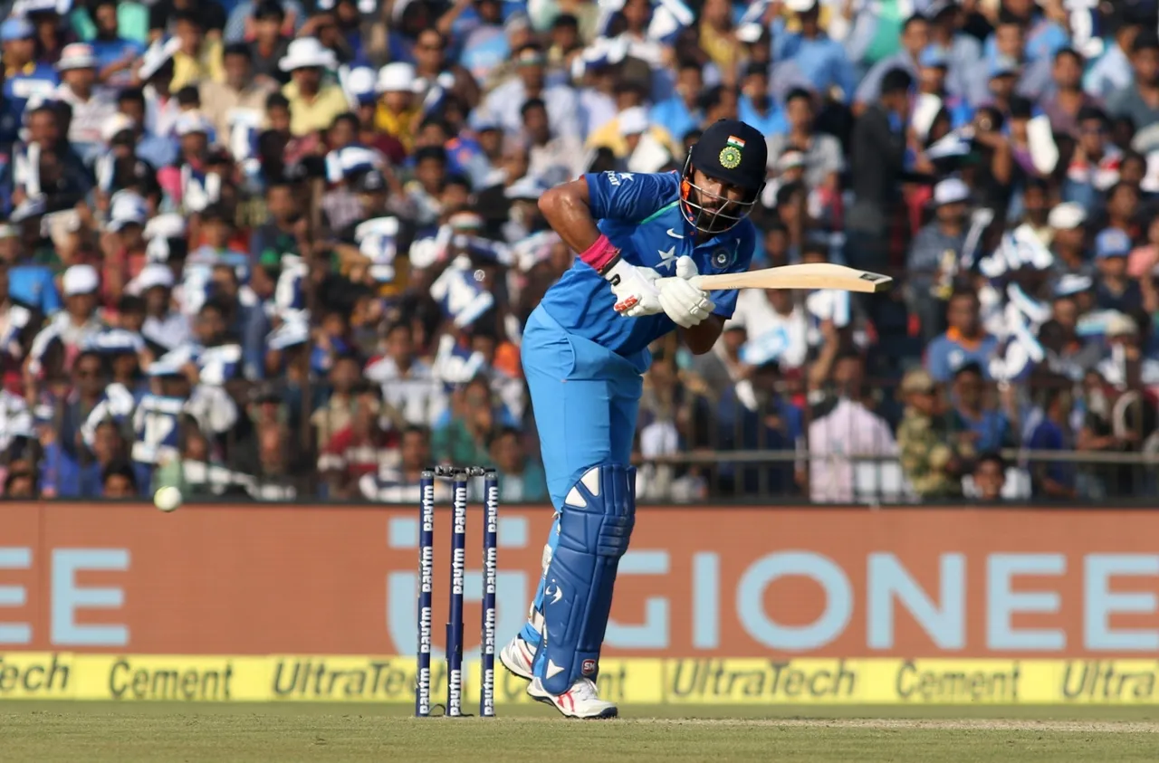 Second ODI: Vintage Yuvraj, Dhoni power India to massive total