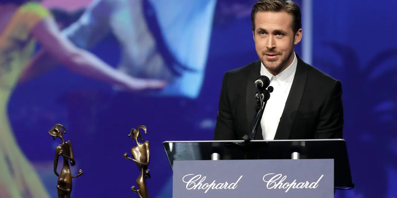 Ryan Gosling pays tribute to Debbie Reynolds