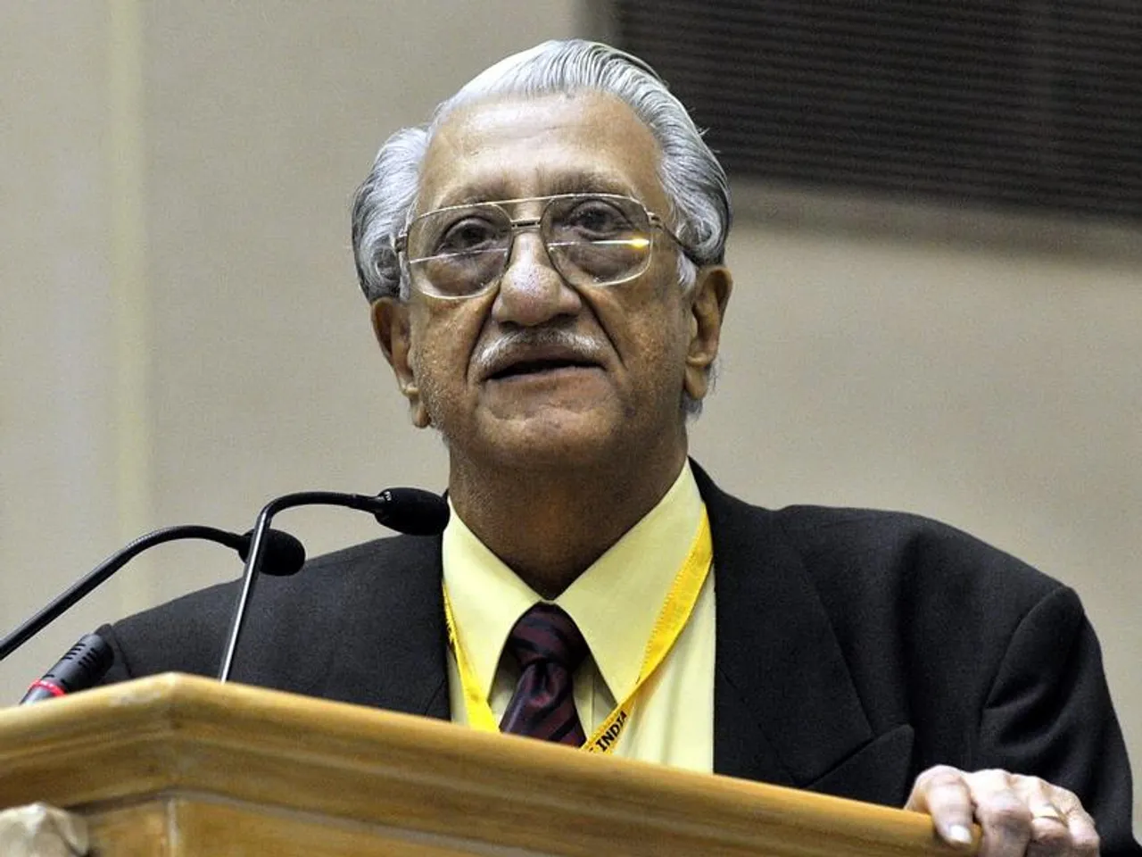 Anil Divan replaces Nariman to suggest BCCI administrators