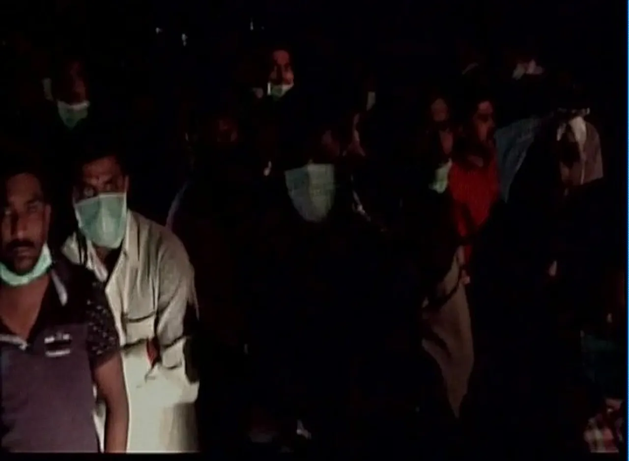 Nine die after inhaling toxic fumes