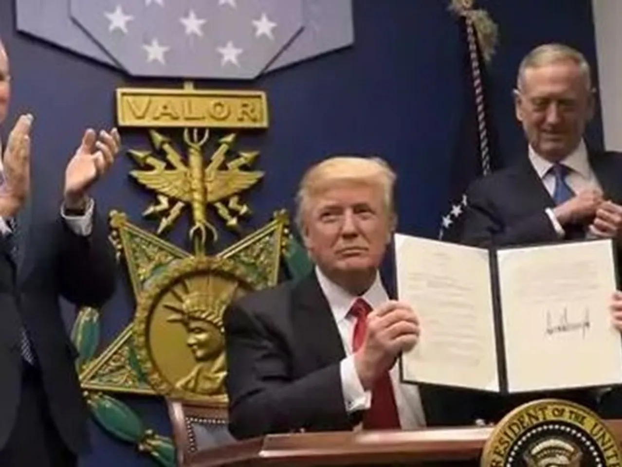 Trump’s ‘extreme vetting’ evokes widespread condemnation