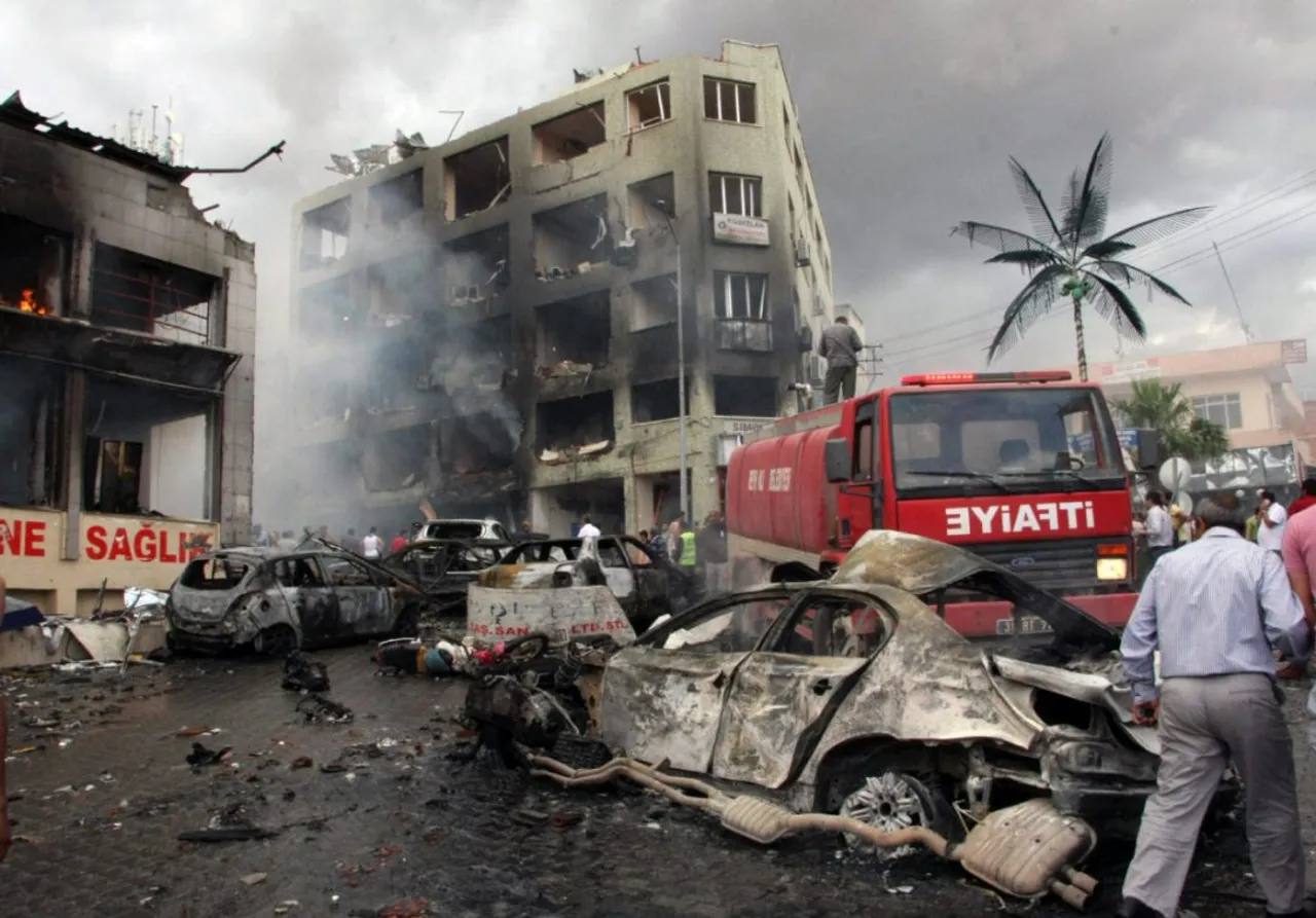 43 killed and dozens injured in Syria car bombing