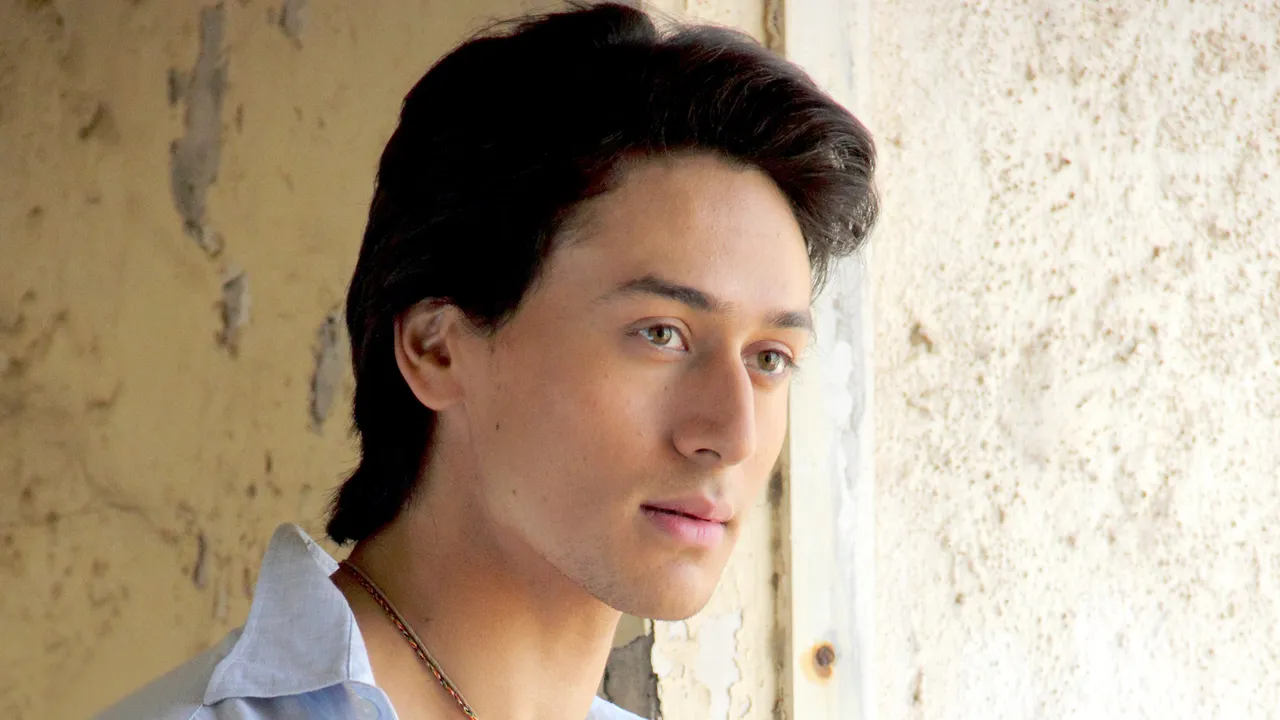 Would like to enter 100 crore club: Tiger Shroff