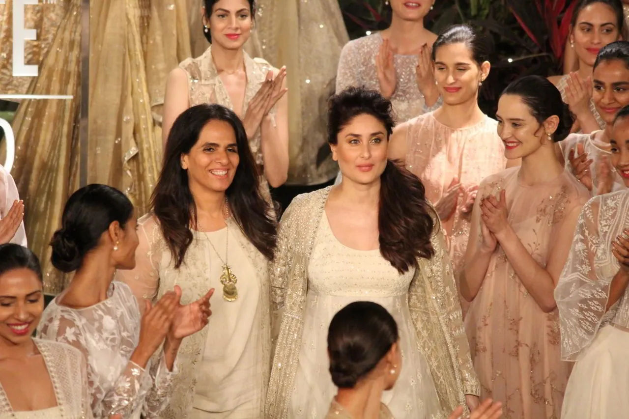 Kareena Kapoor Khan shimmers in gold at LFW grand finale