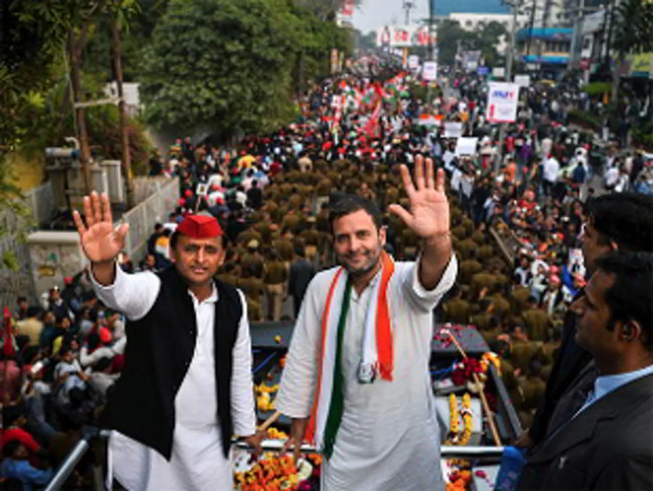 Mood in Lucknow favours SP-Congress alliance