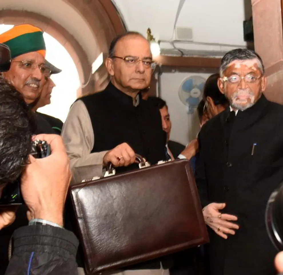 Rs 2,000 is maximum cash donation to political party by individual: Jaitley