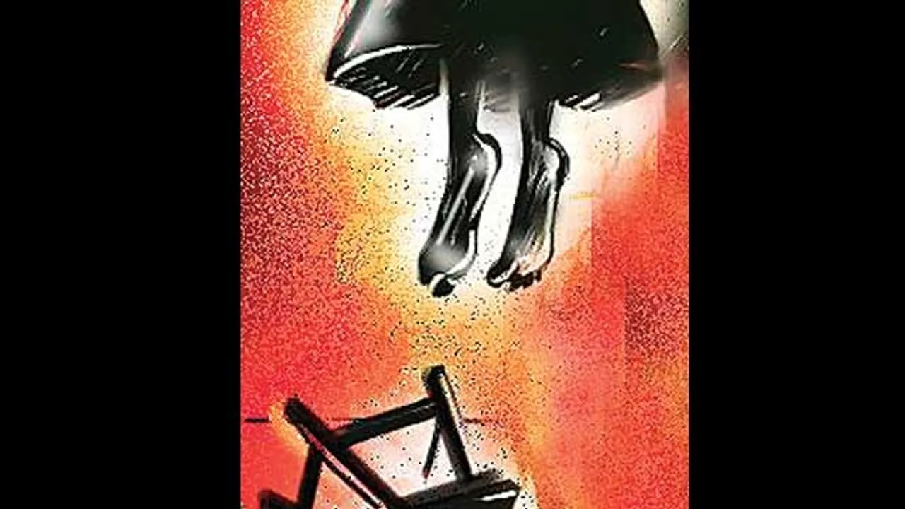 16 yr old girl commit suicide: Vadodara