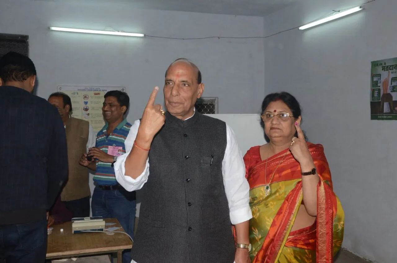 Rajnath Singh casts vote in Lucknow