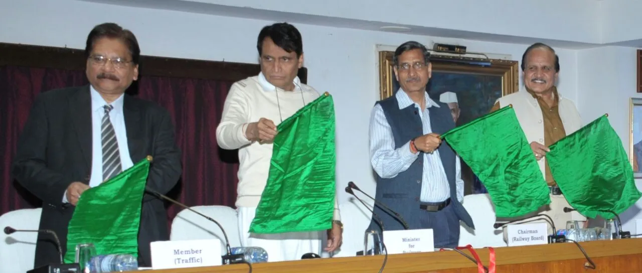 Suresh prabhu flagged off new humsafar weekly express