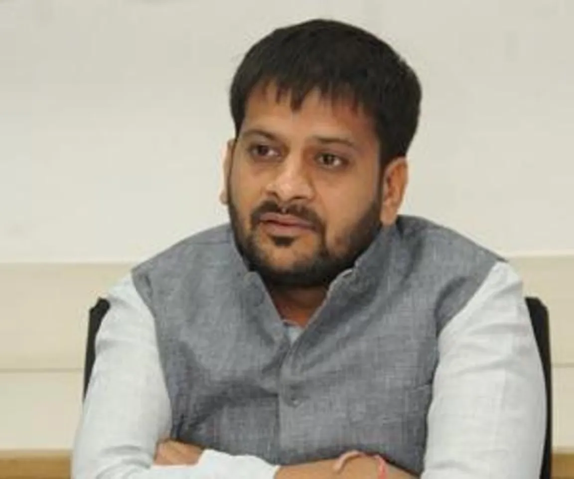 Gujarat BJP youth wing chief faces rotten eggs, ink attacks