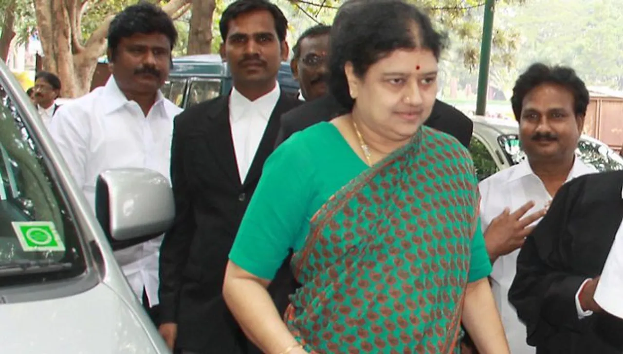 FIR against Sasikala, police reach resort