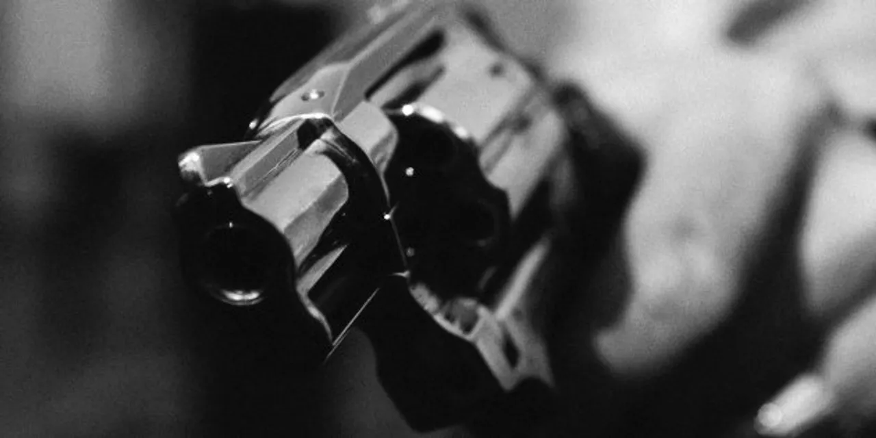 2 policemen injured in Delhi shootout