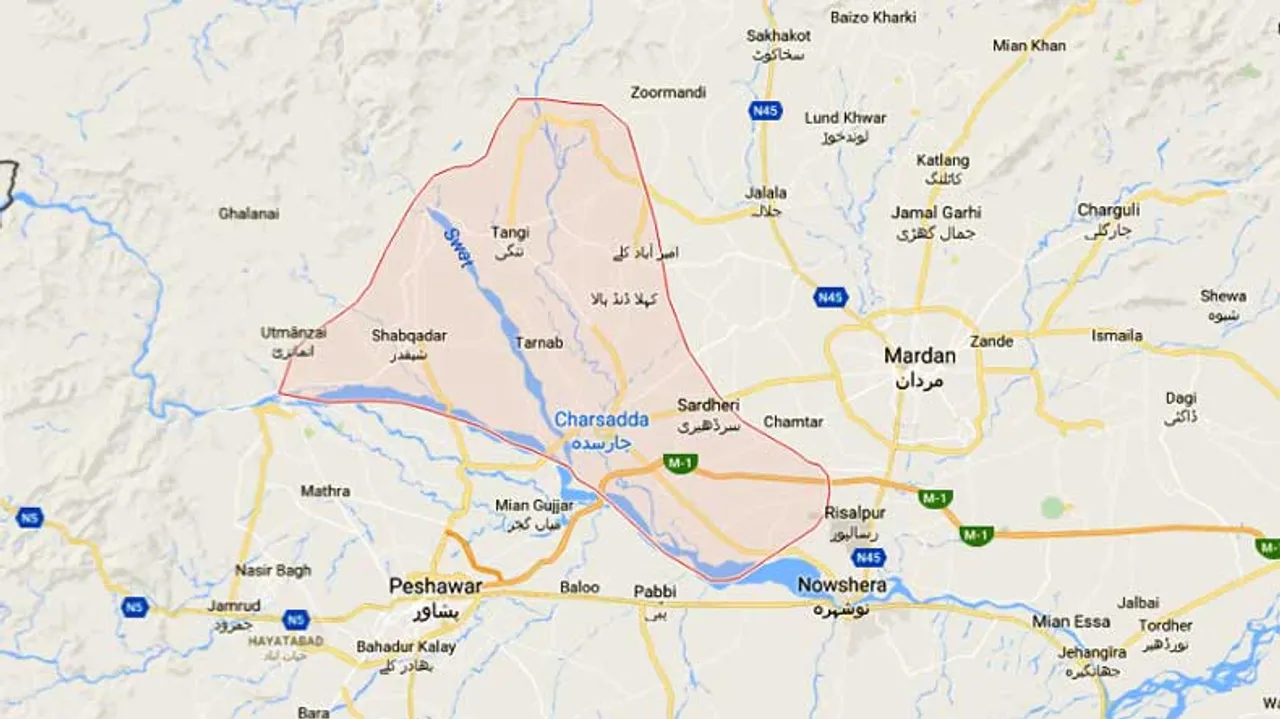 Three explosions near a court rock Pakistan