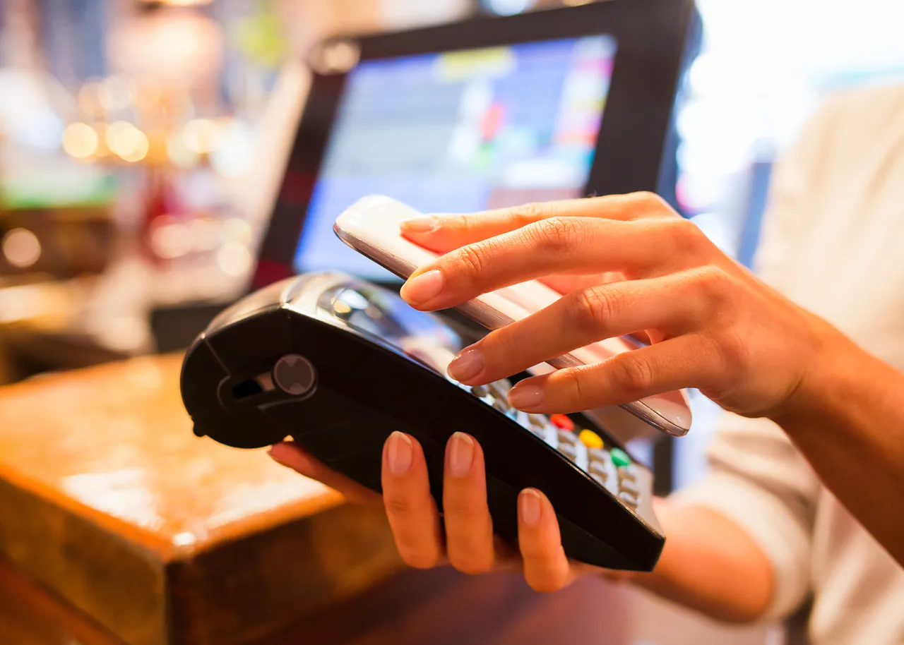 Government introduces fresh bill for cashless wages