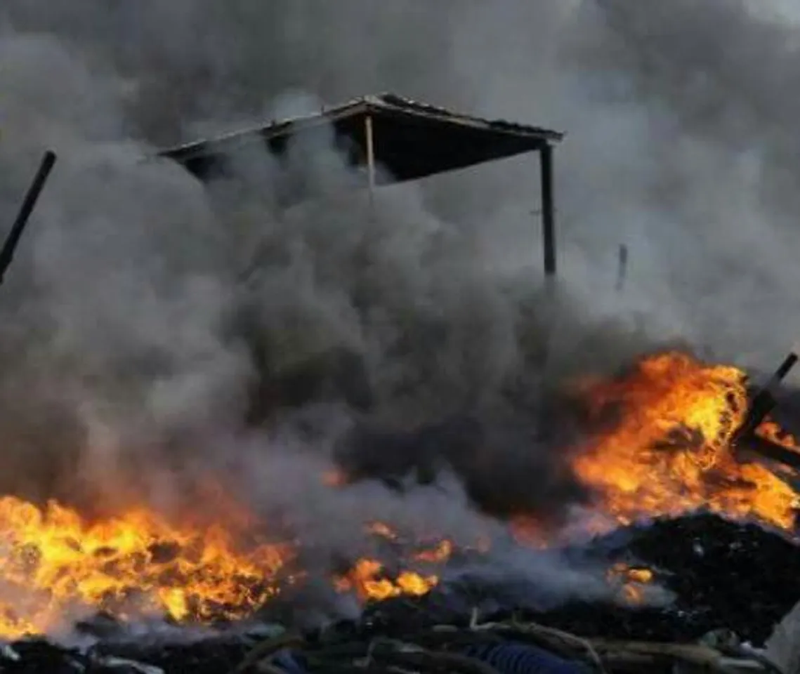 Fire in plastic godown, Vadodara