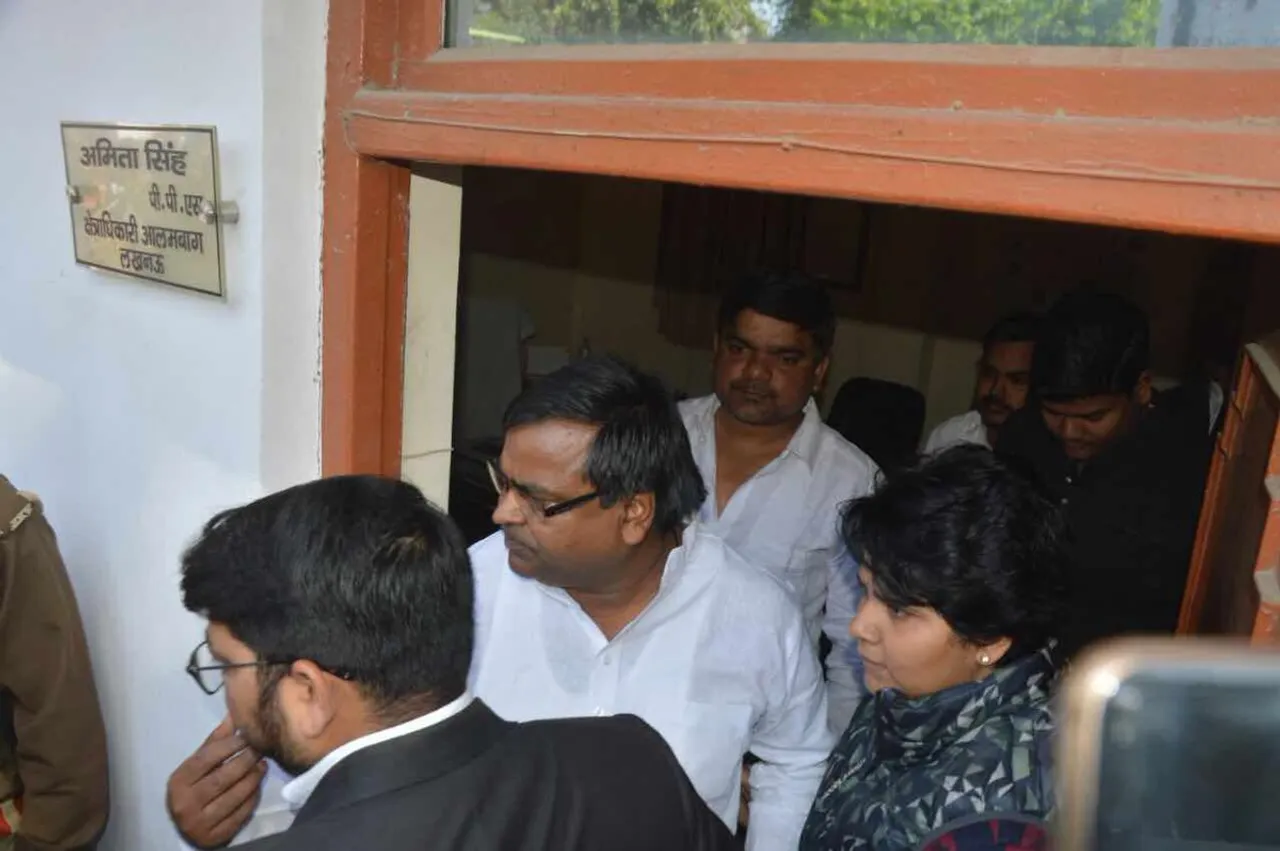 Samajwadi party leader Gayatri Prajapati arrested for Rape charges from Lucknow