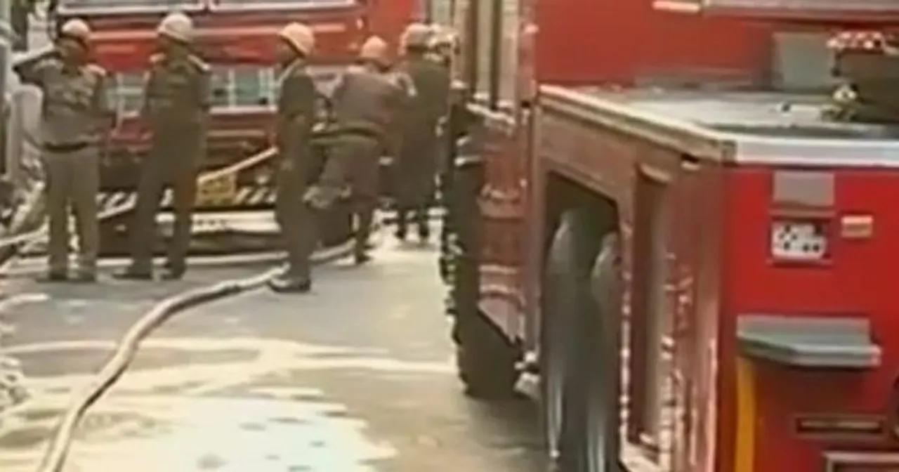 Two killed in Kolkata hotel fire