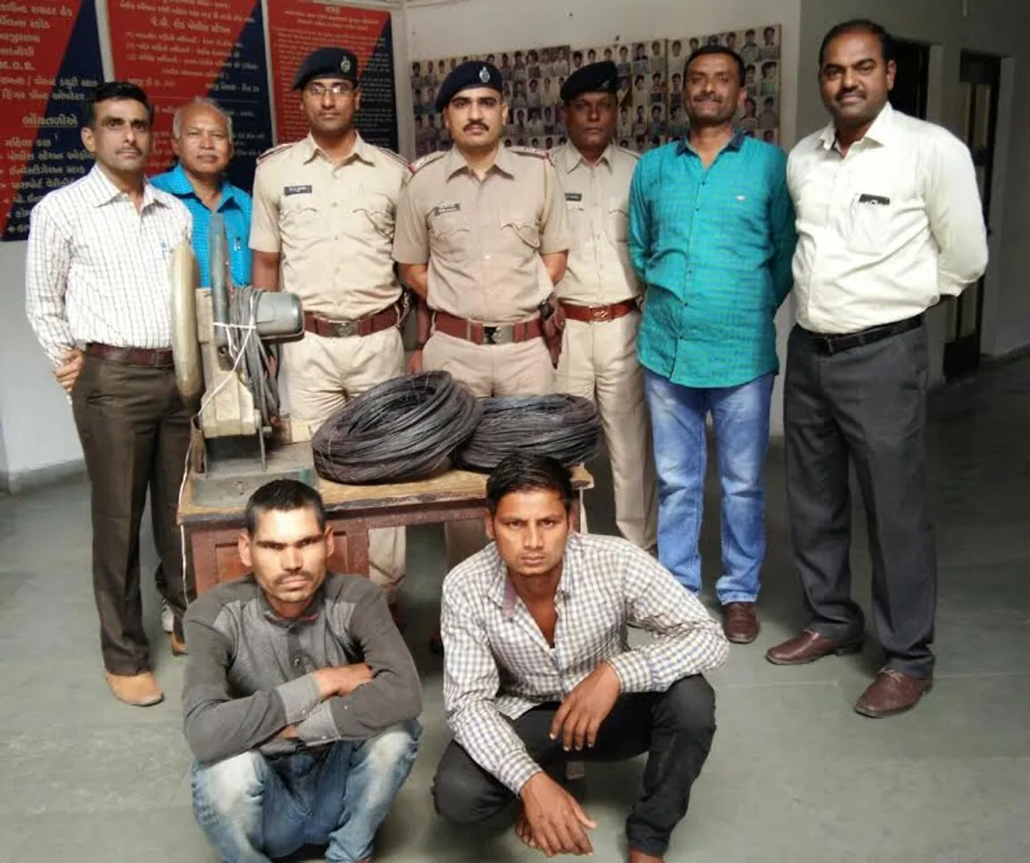 JP police arrested two thieves with stolen wires