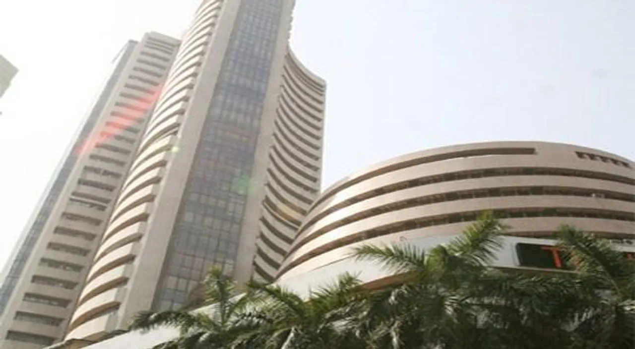 Indian equities open in green