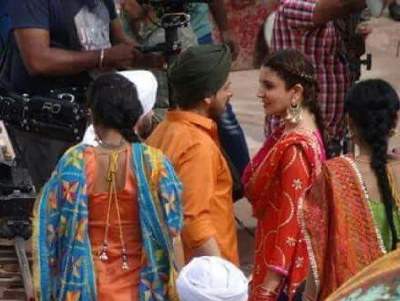 Shahrukh and Anushka's next movie unreveal photographs