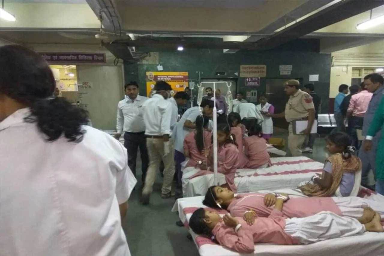 320 girl students of Delhi in the grip of poisonous gas