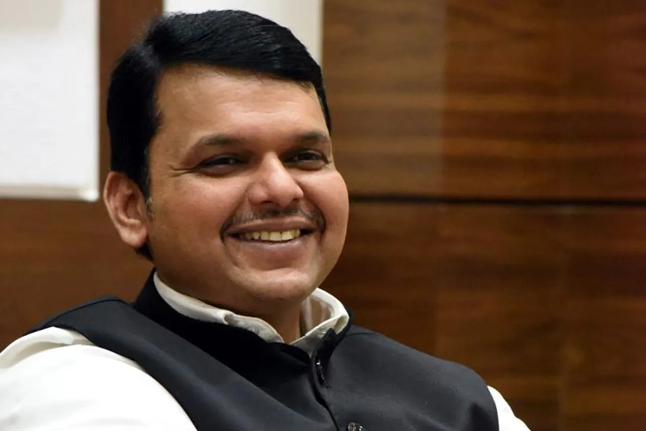 Fadnavis unhurt as chopper crash-lands in Latur
