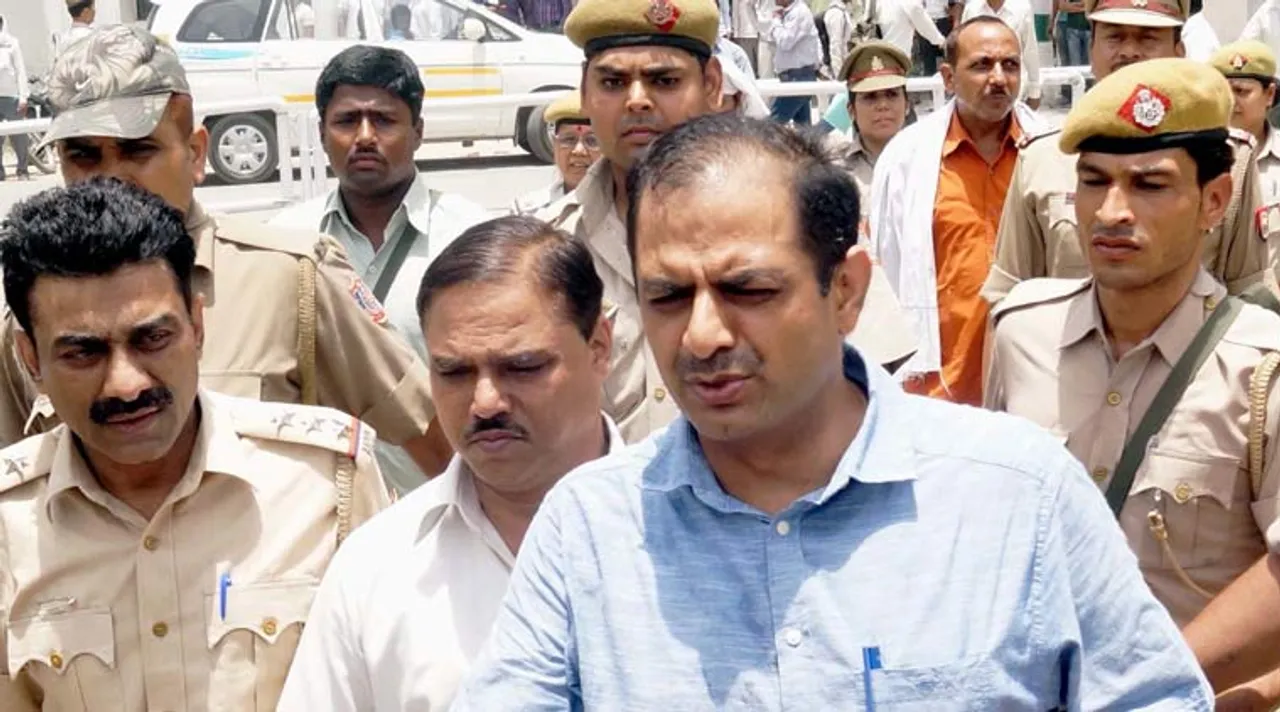 Court grants bail to 13 in Tomar fake degree case